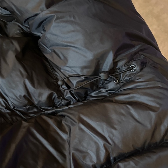 Athleta Women’s Black Glossy Puffer Jacket - Picture 9 of 16